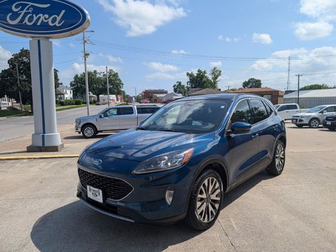 Used 2020 Ford Escape Titanium AWD/4WD image 2