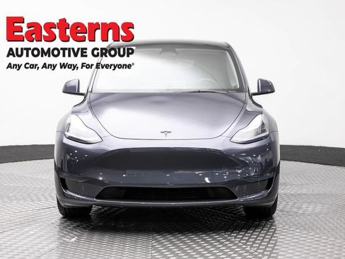 Used 2023 Tesla Model Y Long Range AWD/4WD image 2