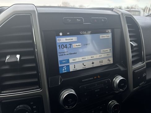 Used 2018 Ford F150 Lariat w/ Equipment Group 502A Luxury image 13