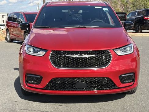 New 2026 Chrysler Pacifica Select FWD image 15