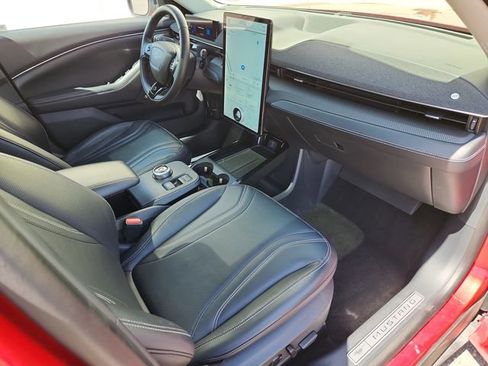 Used 2021 Ford Mustang Mach-E Premium image 17