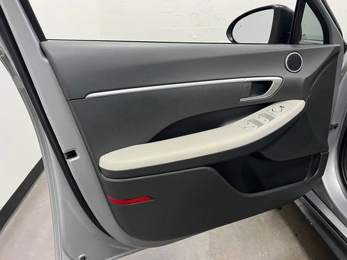 Used 2023 Hyundai Sonata SE image 23