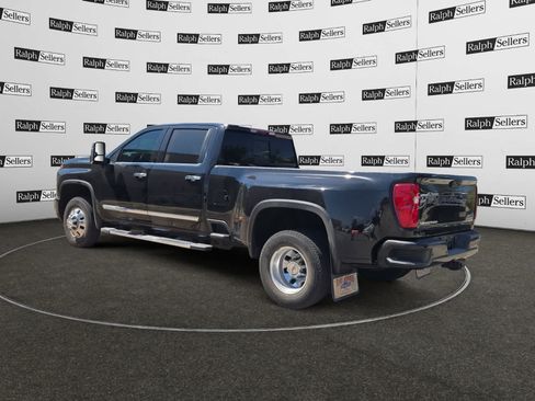 Used 2024 Chevrolet Silverado 3500 High Country w/ High Country Premium Package AWD/4WD image 4