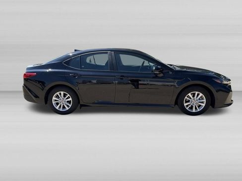 Used 2025 Toyota Camry LE FWD image 3