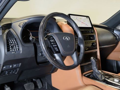 Used 2023 INFINITI QX80 Sensory w/ All-Season Package AWD/4WD image 8