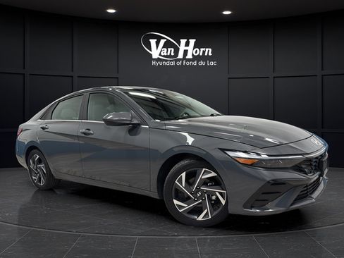 Used 2024 Hyundai Elantra SEL w/ Convenience Package FWD image 1