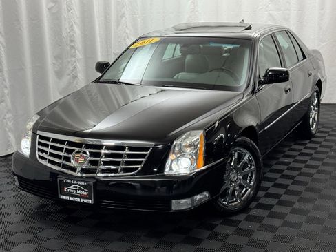 Used 2011 Cadillac DTS Premium image 4