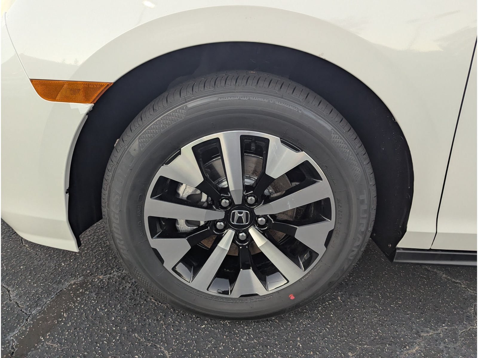 New 2027 Honda Odyssey EX-L image 9