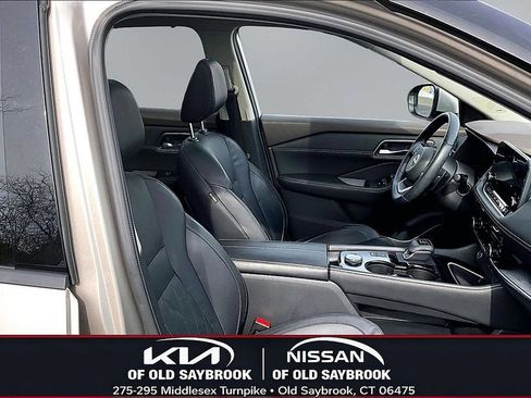 Used 2023 Nissan Rogue Platinum w/ Platinum Premium Package AWD/4WD image 29