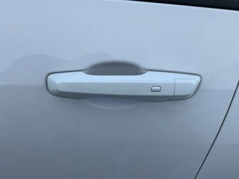 Used 2025 Chevrolet Equinox LT image 19