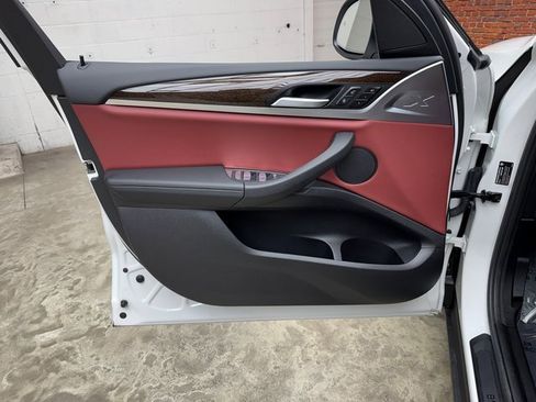 Certified 2024 BMW X3 xDrive30i w/ Premium Package image 10