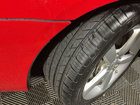 Used 2009 Pontiac Solstice Convertible w/ Preferred Package RWD image 25