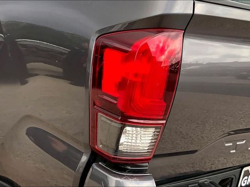 Used 2018 Toyota Tacoma SR w/ SR Convenience Package RWD image 27