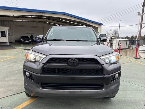 Used 2016 Toyota 4Runner Limited image 3