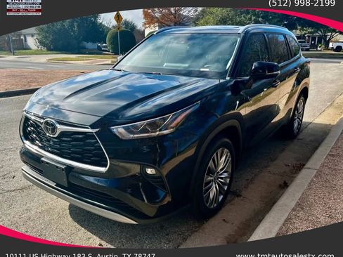 Used 2022 Toyota Highlander Platinum image 1
