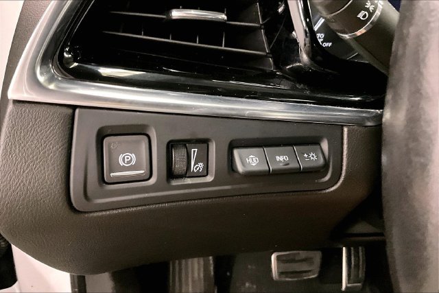 Used 2024 Cadillac XT6 Sport w/ Technology Package AWD/4WD image 40