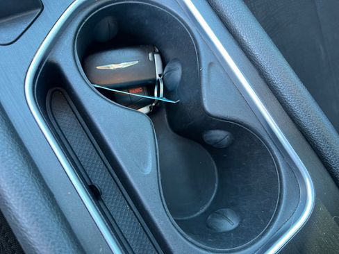 Used 2015 Chrysler 200 Limited w/ Convenience Group image 32