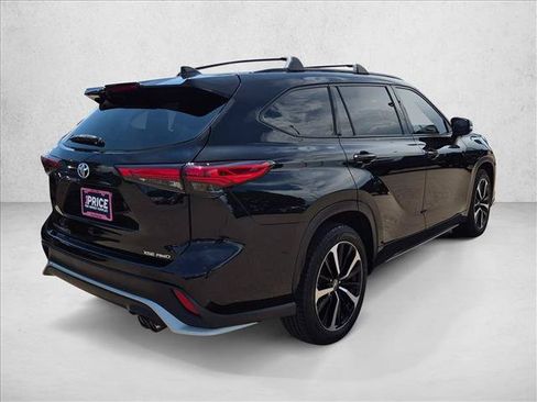 Used 2021 Toyota Highlander XSE AWD/4WD image 5