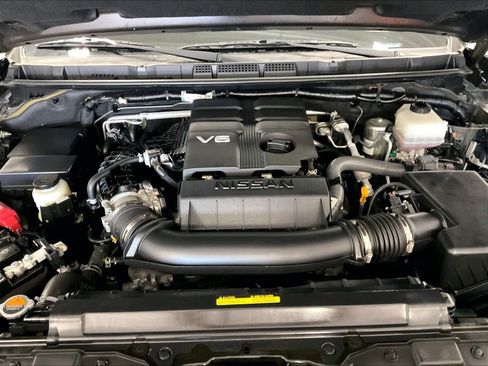 Certified 2022 Nissan Frontier PRO-4X w/ Technology Package AWD/4WD image 35