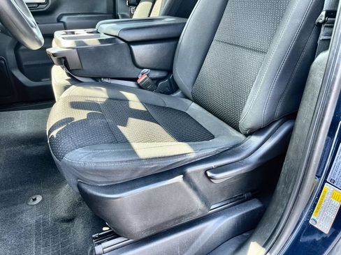 Used 2021 Chevrolet Silverado 2500 Custom w/ Custom Value Package AWD/4WD image 17