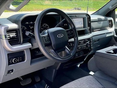 Used 2025 Ford F250 XLT AWD/4WD image 13