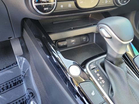 Certified 2024 Kia Soul EX FWD image 24