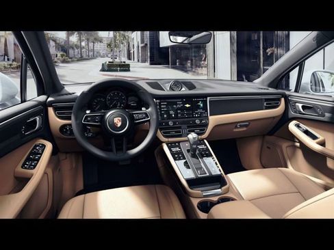 Used 2025 Porsche Macan image 20