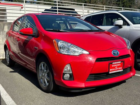 Used 2014 Toyota Prius C Four image 3