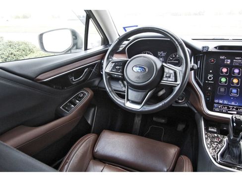Used 2022 Subaru Outback Touring AWD/4WD image 8