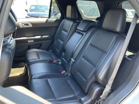 Used 2015 Ford Explorer Limited w/ Equipment Group 302A FWD image 19