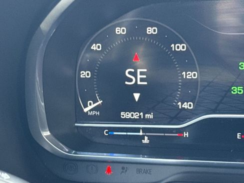 Used 2023 GMC Yukon AT4 w/ AT4 Premium Plus Package image 22