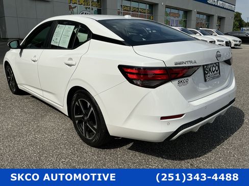 Used 2024 Nissan Sentra SV FWD image 3