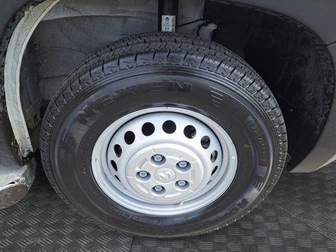 Used 2025 RAM ProMaster 2500 w/ U-Haul Equipment Group FWD image 21
