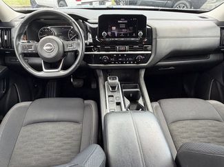 Certified 2025 Nissan Pathfinder SV w/ SV Premium Package FWD video 2