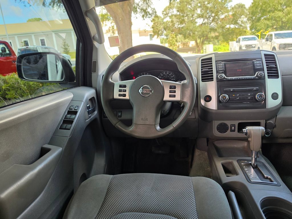 Used 2016 Nissan Frontier SV RWD image 8