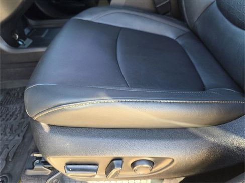 Used 2025 Toyota Sienna XLE Woodland Edition image 18