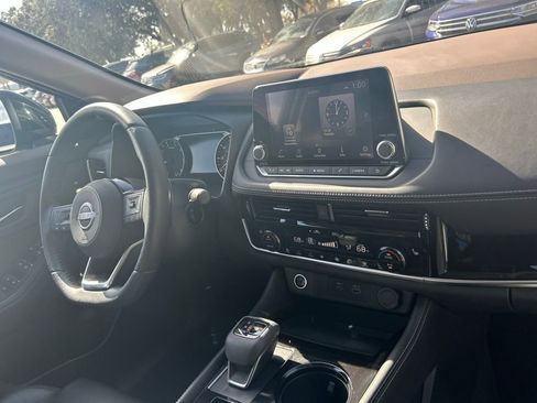 Used 2022 Nissan Rogue SL image 37