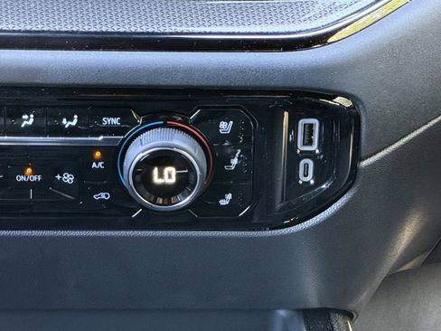 Used 2024 Chevrolet Silverado 1500 ZR2 w/ Technology Package image 11