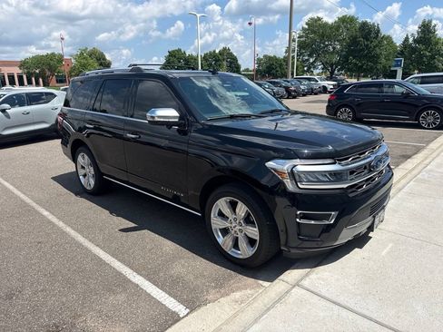 Used 2024 Ford Expedition Platinum AWD/4WD image 1