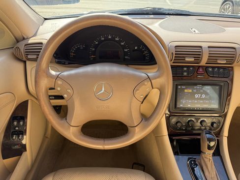 Used 2003 Mercedes-Benz C 240 Sedan image 18