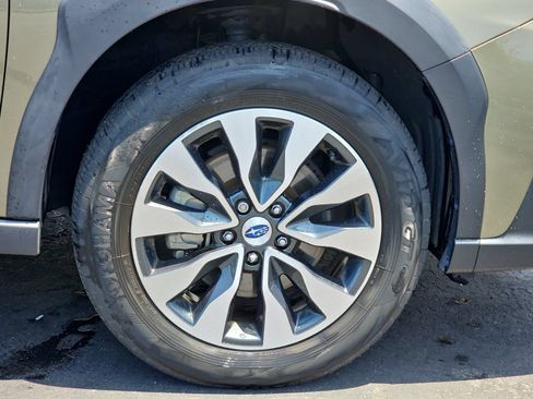 Used 2024 Subaru Outback Touring AWD/4WD image 10