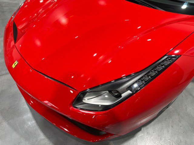 Used 2016 Ferrari 488 GTB RWD image 18