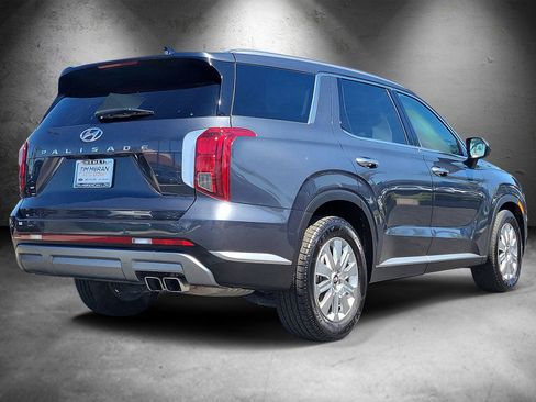 Used 2024 Hyundai Palisade SEL FWD image 3