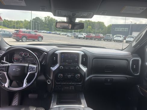 Certified 2020 Chevrolet Silverado 1500 RST AWD/4WD image 30