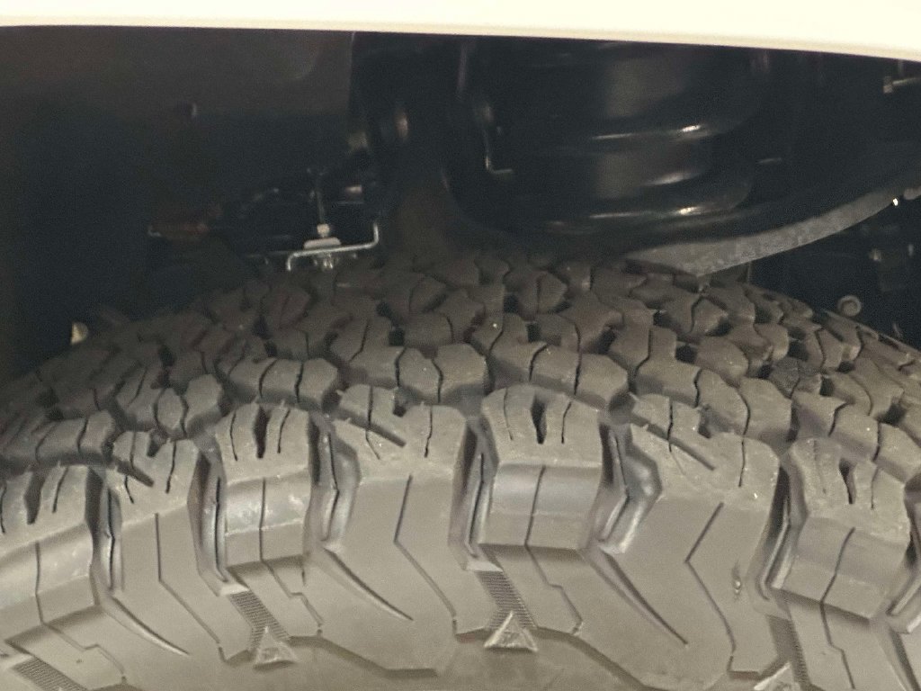 Used 2025 Ford Bronco Raptor w/ Interior Carbon Fiber Pack AWD/4WD image 16