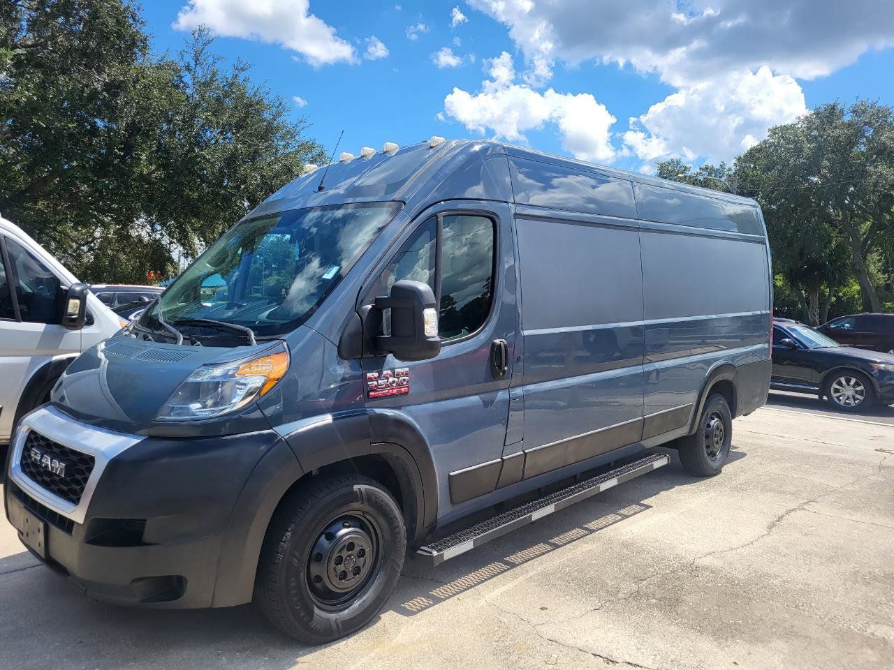 Used 2019 RAM ProMaster 3500 FWD image 1