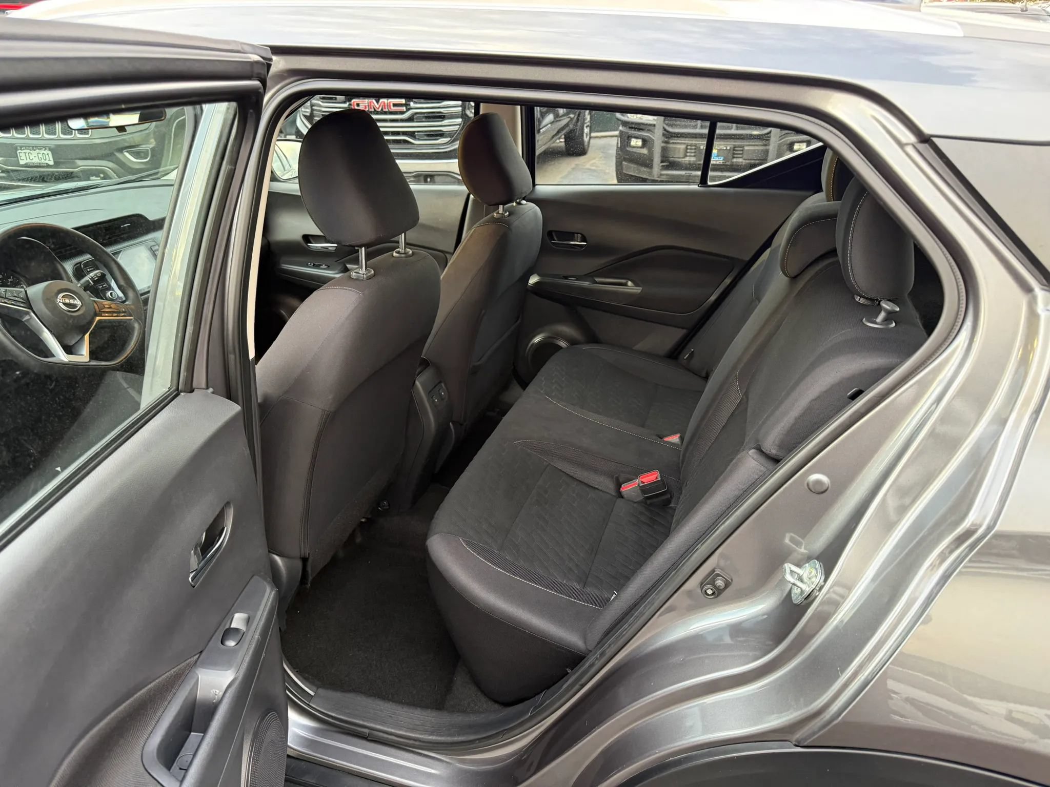 Used 2023 Nissan Kicks SV FWD image 14
