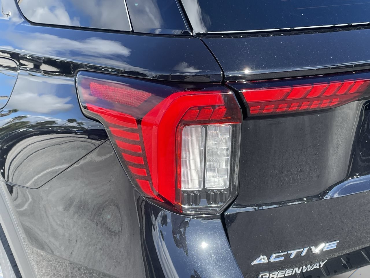 New 2027 Ford Explorer Active w/ Active Comfort Package RWD image 10