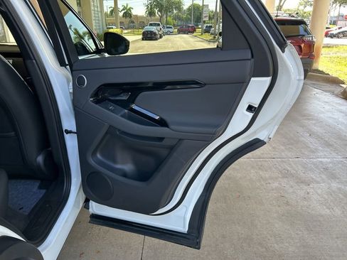 Used 2026 Land Rover Range Rover Evoque S AWD/4WD image 35