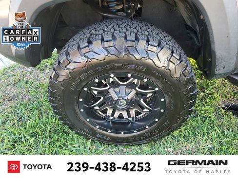 Used 2018 Toyota Tacoma SR5 image 12